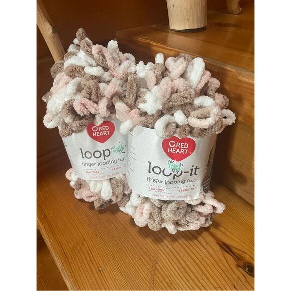 Red Heart Loop-it Finger Looping Fun 2 Pack - Picture 1 of 2